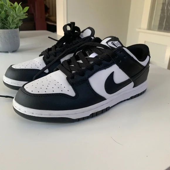 Nike Panda Retro Low Dunks - Picture 2 of 6